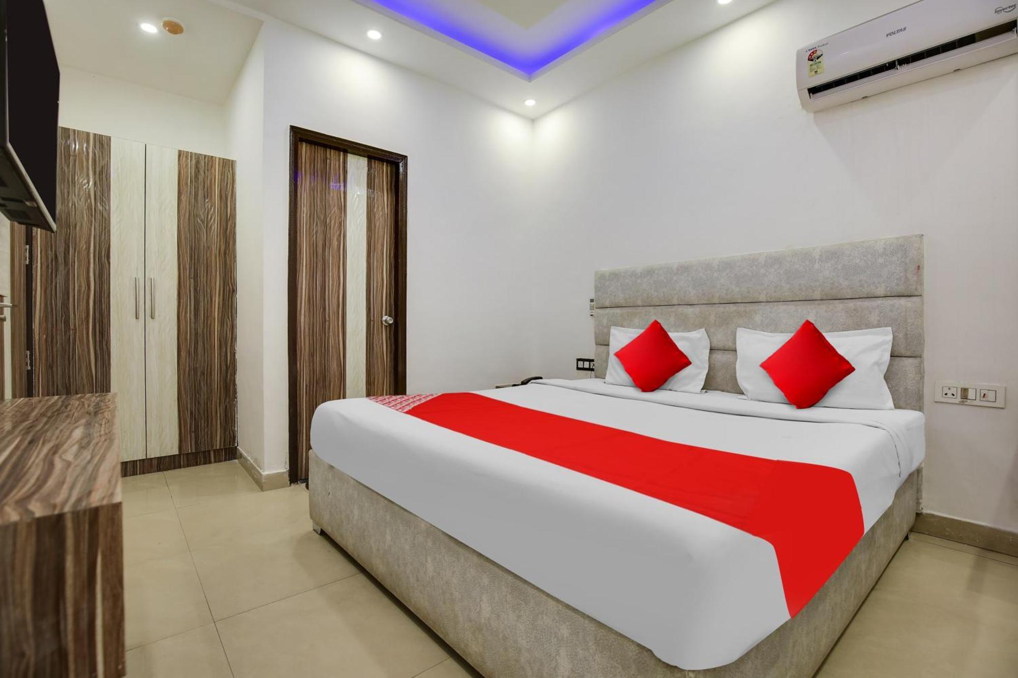 Hotel O Av Continental Zirakpur Dış mekan fotoğraf