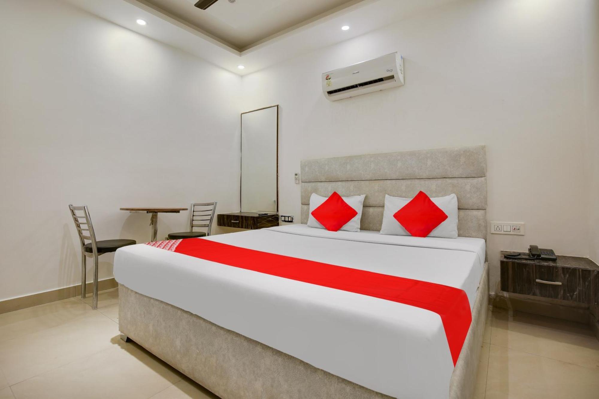 Hotel O Av Continental Zirakpur Dış mekan fotoğraf
