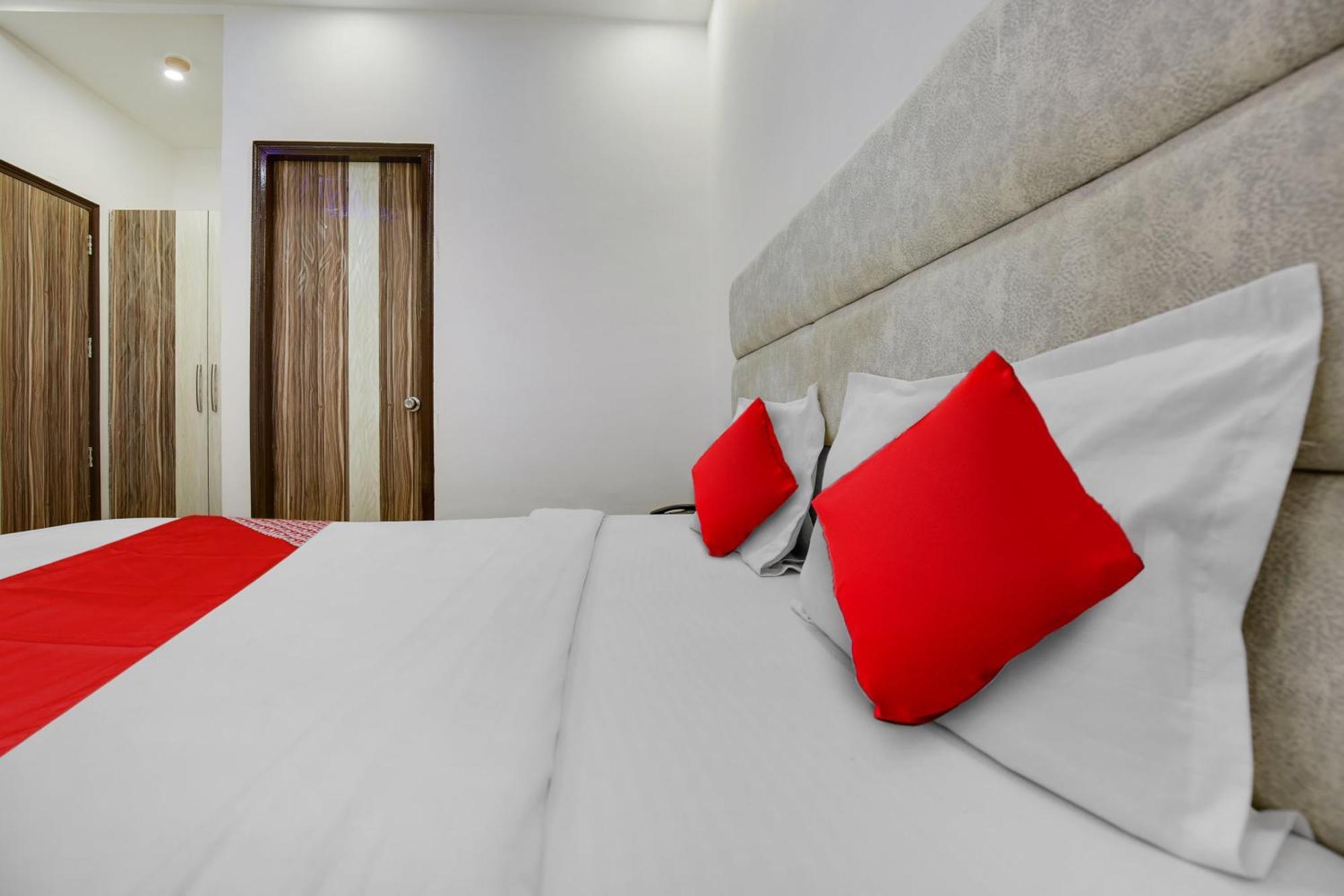 Hotel O Av Continental Zirakpur Dış mekan fotoğraf