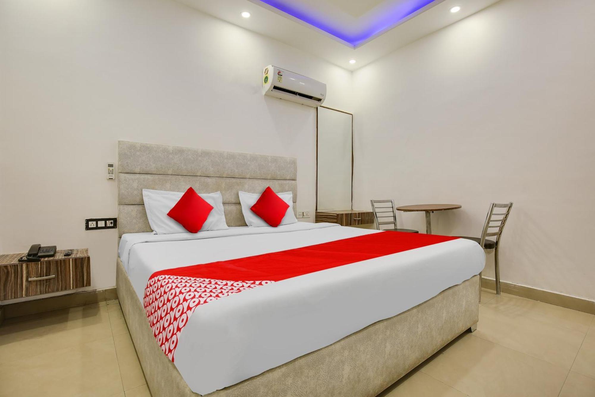 Hotel O Av Continental Zirakpur Dış mekan fotoğraf