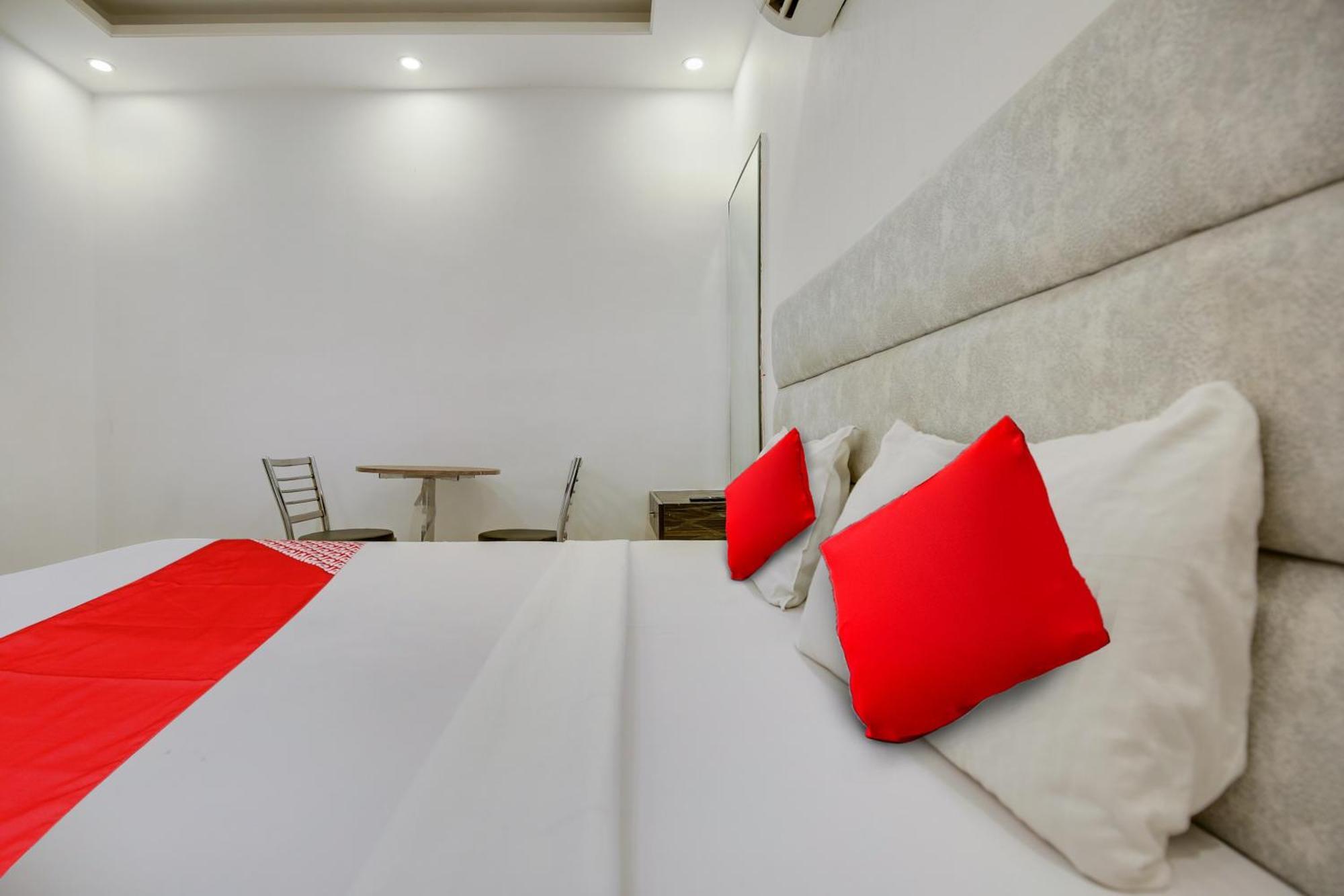 Hotel O Av Continental Zirakpur Dış mekan fotoğraf